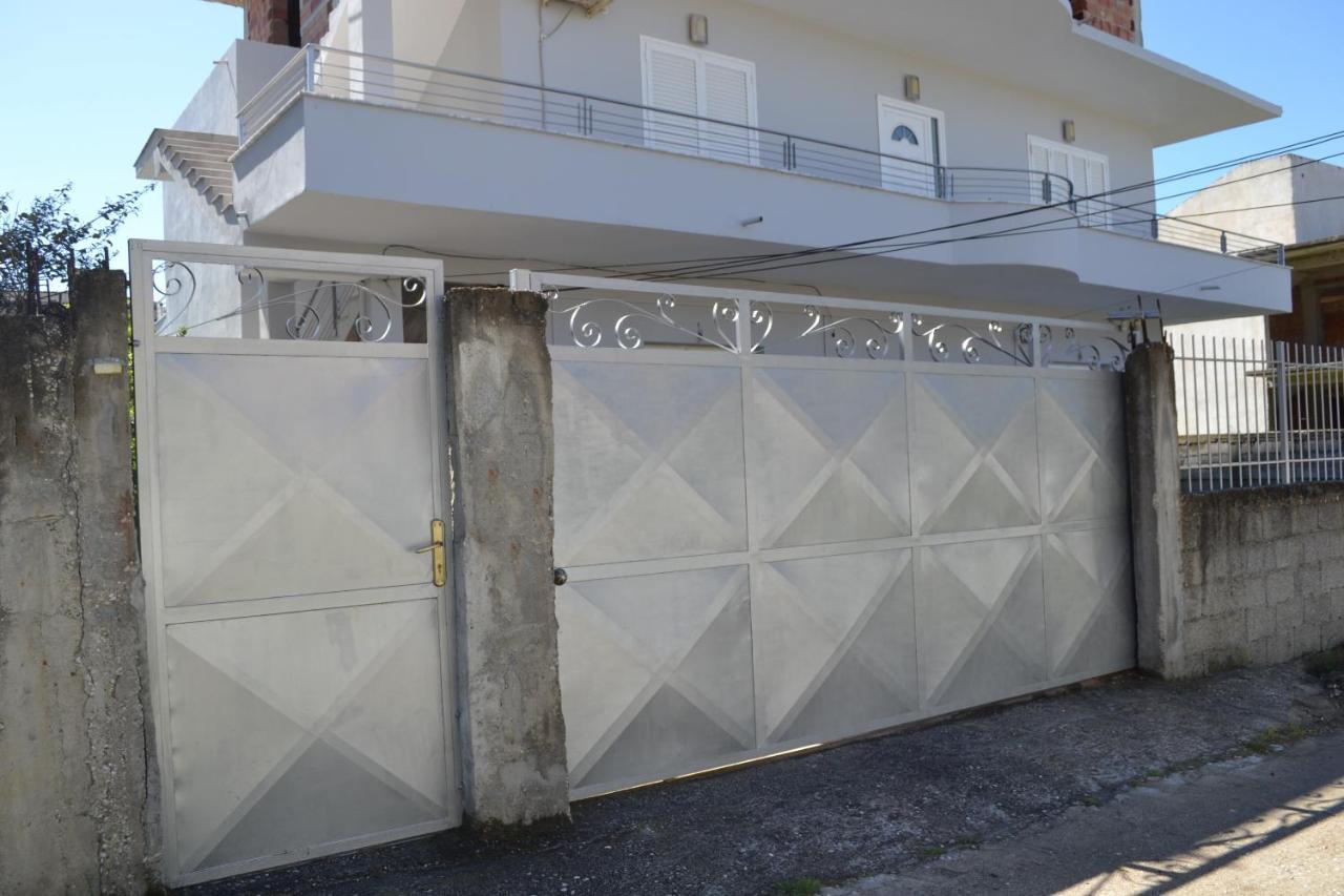 Villa Iremia Family Holidays Vlorë Extérieur photo
